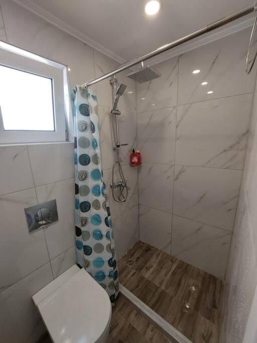 Maria's Sala * Kíssamos